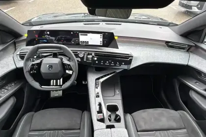 Photo 11 Peugeot 5008  Electrique 230 ch 97 kWh Grande autonomie