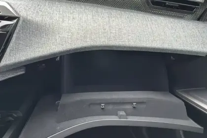 Photo 24 Peugeot 5008  Electrique 230 ch 97 kWh Grande autonomie