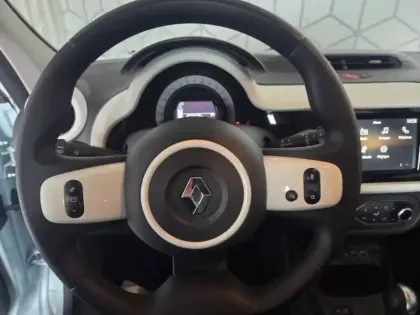 Photo 16 Renault Twingo  III E-Tech