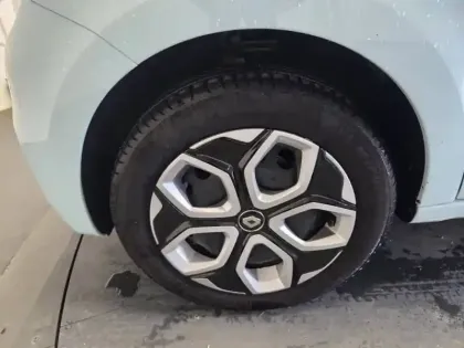 Photo 24 Renault Twingo  III E-Tech