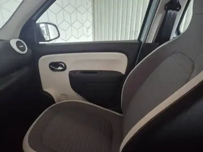 Photo 18 Renault Twingo  III E-Tech