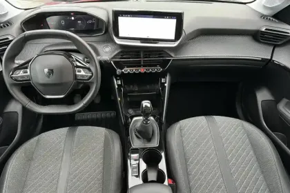 Photo 11 Peugeot 208  PureTech 100 S&S BVM6