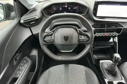 Photo 12 Peugeot 208  PureTech 100 S&S BVM6