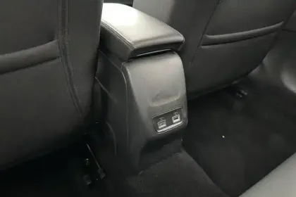 Photo 24 Peugeot 208  PureTech 100 S&S BVM6