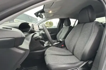 Photo 8 Peugeot 208  PureTech 100 S&S BVM6