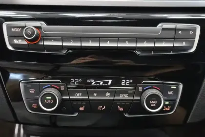 Photo 23 BMW X2  xDrive 25e 220 ch BVA6