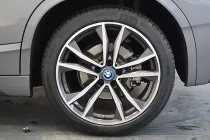 Photo 81 BMW X2  xDrive 25e 220 ch BVA6