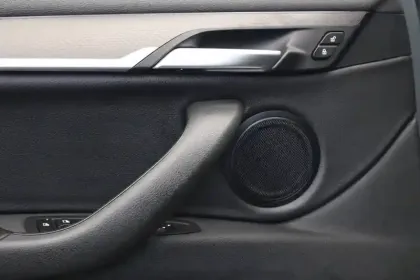 Photo 13 BMW X2  xDrive 25e 220 ch BVA6