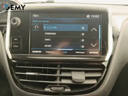 Photo 12 Peugeot 208  PureTech 82ch S&S BVM5