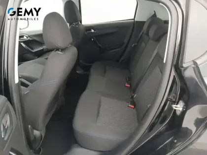 Photo 9 Peugeot 208  PureTech 82ch S&S BVM5