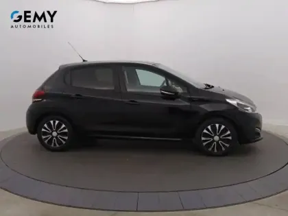 Photo 45 Peugeot 208  PureTech 82ch S&S BVM5