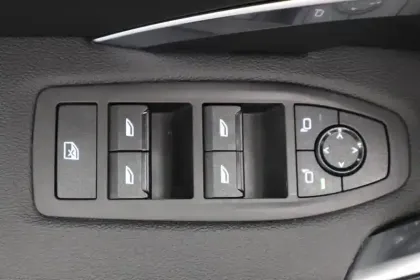 Photo 6 BMW X1  sDrive 18i 136ch DKG7