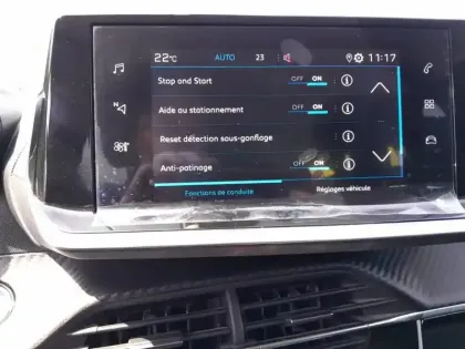 Photo 13 Peugeot 2008  PureTech 100 S&S BVM6