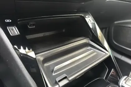 Photo 22 Peugeot 2008  Electrique 136 ch