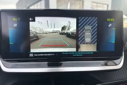 Photo 26 Peugeot 2008  Electrique 136 ch