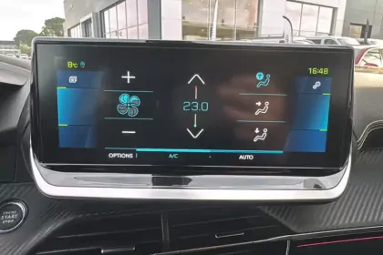 Photo 20 Peugeot 2008  Electrique 136 ch