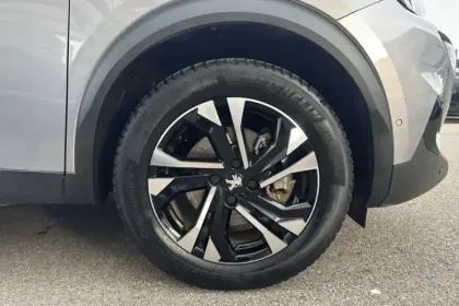 Photo 13 Peugeot 2008  Electrique 136 ch