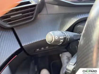 Photo 18 Peugeot 2008  PureTech 130 S&S EAT8