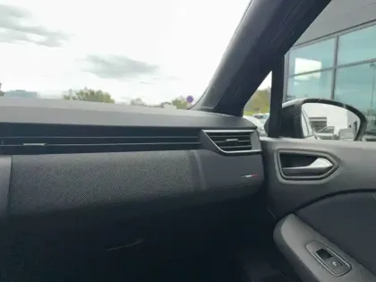 Photo 14 Renault Clio  E-Tech full hybrid 145 GSR2