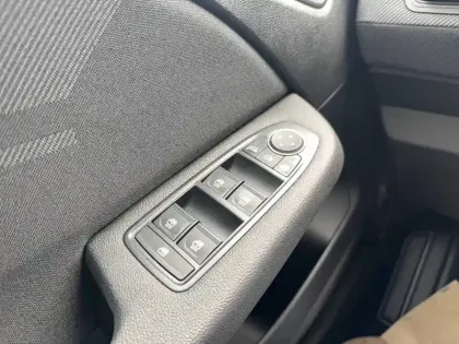 Photo 57 Renault Clio  E-Tech full hybrid 145 GSR2