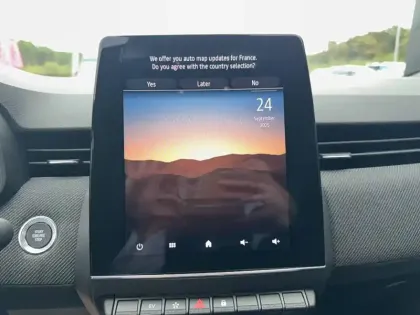 Photo 28 Renault Clio  E-Tech full hybrid 145 GSR2