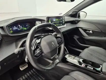 Photo 26 Peugeot 208  PureTech 100 S&S EAT8