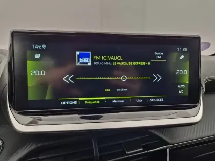 Photo 31 Peugeot 208  PureTech 100 S&S EAT8