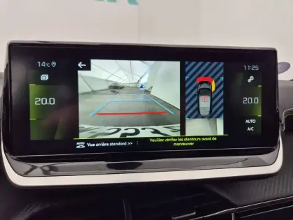 Photo 34 Peugeot 208  PureTech 100 S&S EAT8