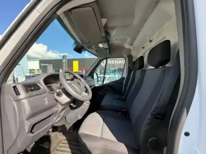 Photo 81 Renault Master  FGN TRAC F3500 L3H3 BLUE DCI 135