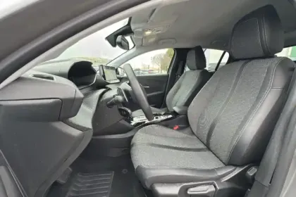 Photo 8 Peugeot 208  Hybrid 100 e-DCS6