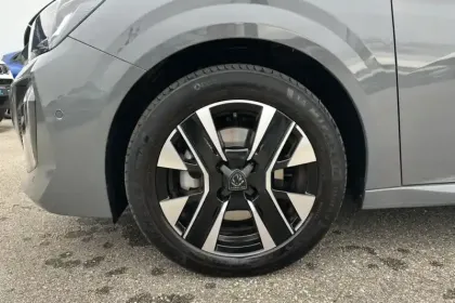 Photo 27 Peugeot 208  Hybrid 100 e-DCS6