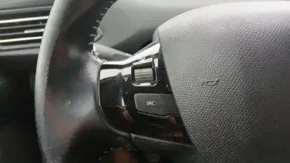 Photo 19 Peugeot 308  BlueHDi 100ch S&S BVM6