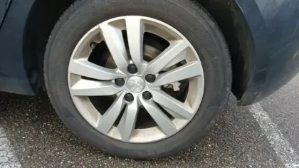 Photo 11 Peugeot 308  BlueHDi 100ch S&S BVM6