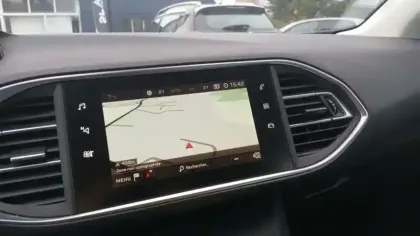 Photo 25 Peugeot 308  BlueHDi 100ch S&S BVM6