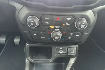 Photo 19 Jeep Renegade  1.6 I Multijet 130 ch BVM6