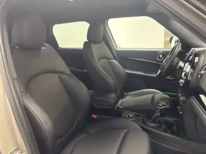 Photo 16 Mini Mini Countryman 125 - 95 ch ALL4 BVA6