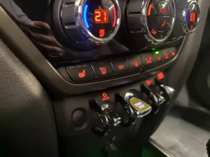 Photo 73 Mini Mini Countryman 125 - 95 ch ALL4 BVA6