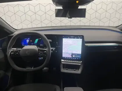 Photo 8 Renault Megane  E-Tech 220 ch autonomie confort