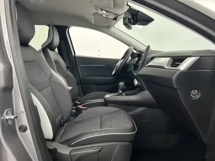 Photo 53 Renault Captur  E-Tech full hybrid 145