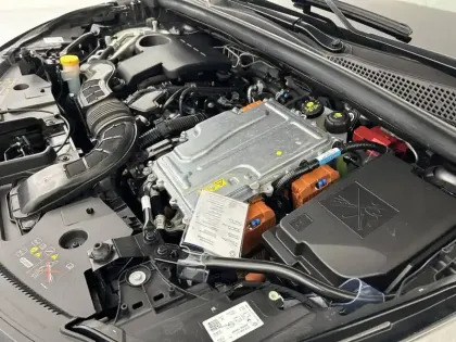 Photo 66 Renault Captur  E-Tech full hybrid 145