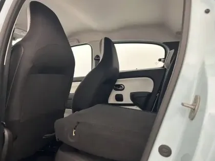 Photo 76 Renault Twingo Gén. III (C07) Ph2 NG Equilibre 5