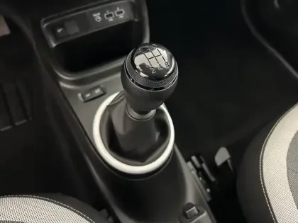 Photo 32 Renault Twingo Gén. III (C07) Ph2 NG Equilibre 5