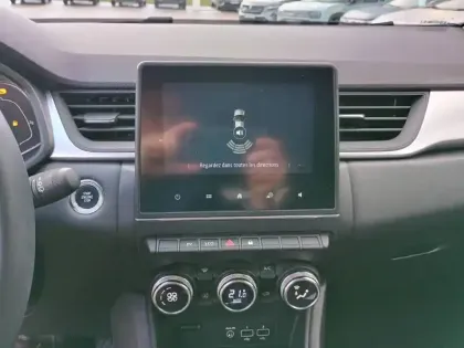 Photo 19 Renault Captur  E-Tech full hybrid 145