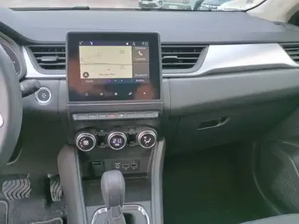 Photo 11 Renault Captur  E-Tech full hybrid 145