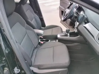 Photo 13 Renault Captur  E-Tech full hybrid 145