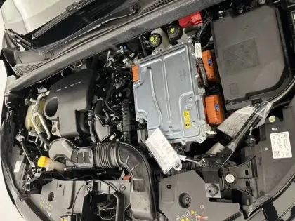 Photo 77 Renault Captur  E-Tech full hybrid 145