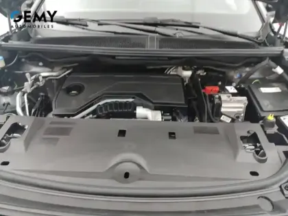 Photo 34 Peugeot 5008  Hybrid 145 e-DCS6