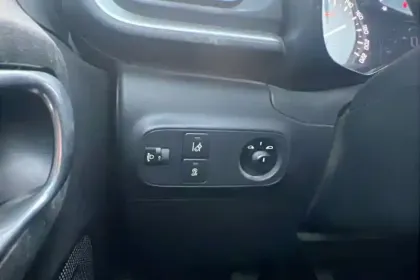 Photo 17 Citroën C3 Gén. II Ph2 NG Feel Edition 5