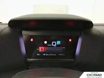 Photo 16 Citroën C4 e- 136 ch Automatique