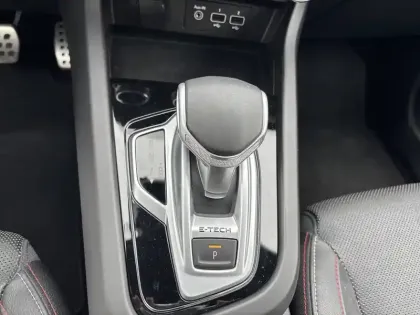 Photo 76 Renault Arkana  E-Tech 145 - 21B